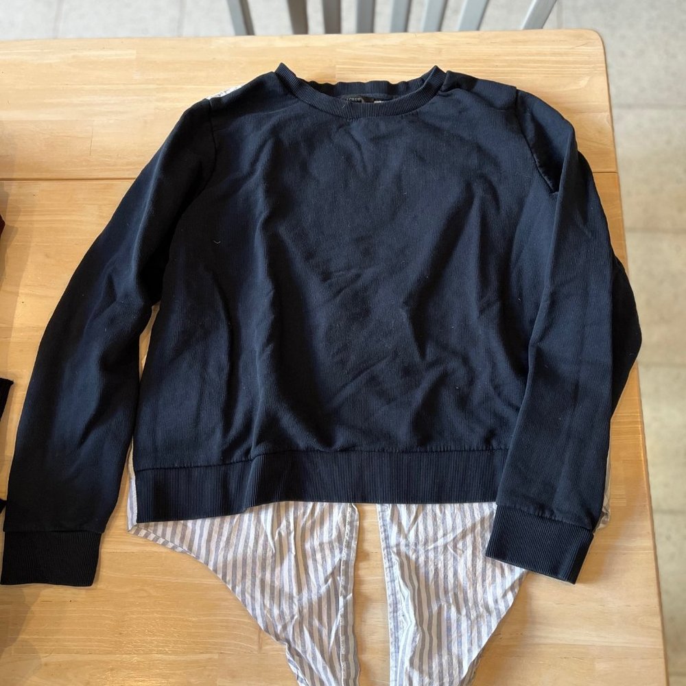 Jcrew sweatshirt with shirttail back sz small
